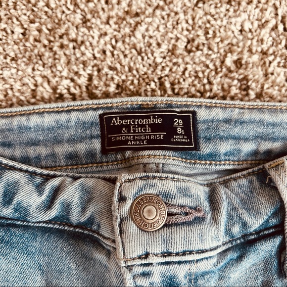 Abercrombie & Fitch | High Rise Jeans - Picture 4 of 5